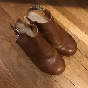 Calou Tyra Brown - Saddle Brown Mule Clog Size 7.5/8